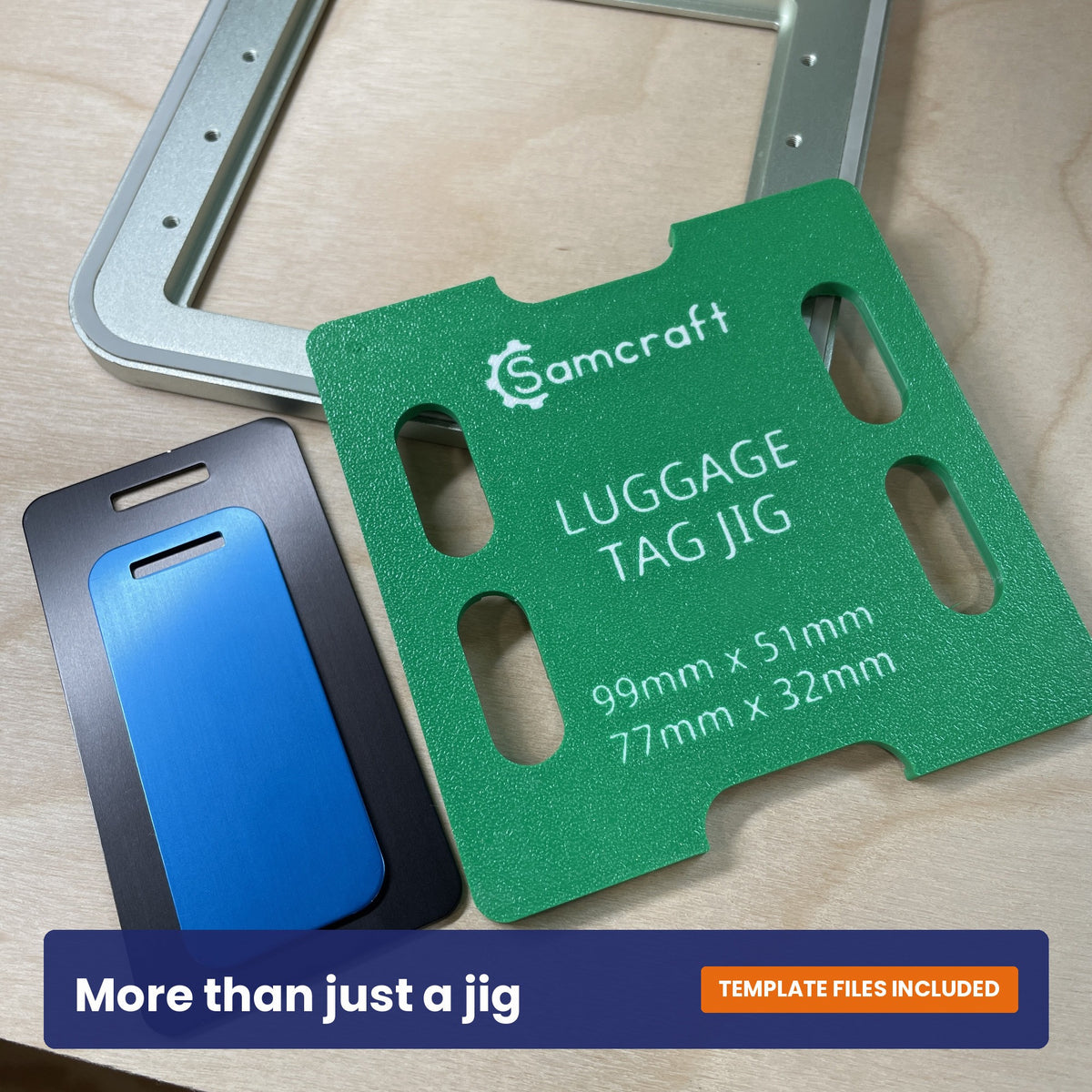 Samcraft luggage tag jig held beside a blue luggage tag, with the Samcraft logo and tag dimensions visible.