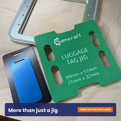 Samcraft luggage tag jig held beside a blue luggage tag, with the Samcraft logo and tag dimensions visible.