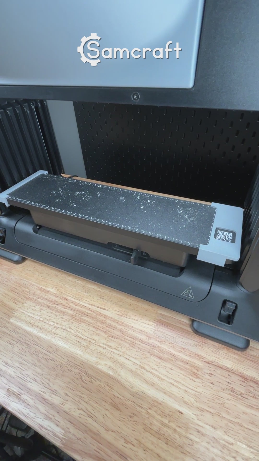 Video demonstration of the square patch jig for the eufymake e1 uv printer in use