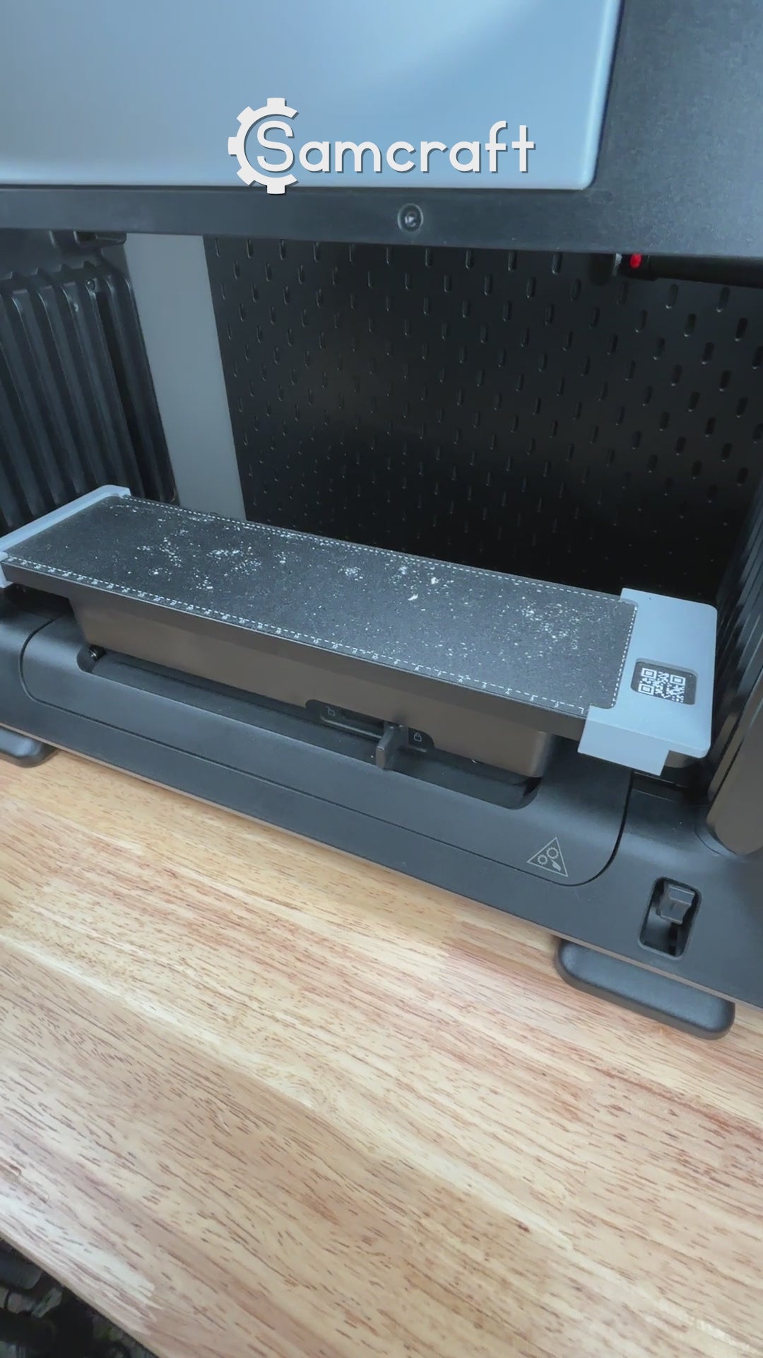 Video demonstration of the hockey puck jig for the eufymake e1 uv printer in action