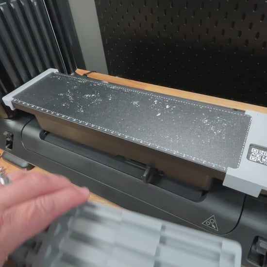 Video demonstration of the universal 8 pen jig with the eufymake e1 uv printer