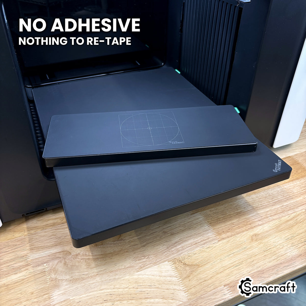 Samcraft FatMat sitting on the xTool Omni bed with no adhesive and nothing to re-tape between runs.